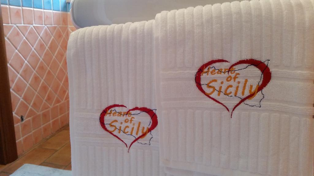 Hotel Heart Of Sicily à Mistretta Chambre photo